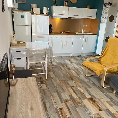 Apartman Climatise Avec Terrasse, Proche Grazel *