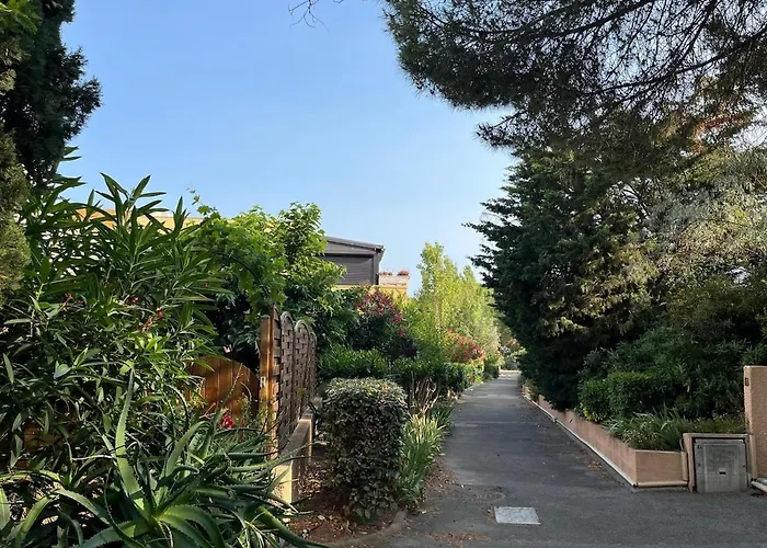 Lejlighed Climatise Avec Terrasse, Proche Grazel *